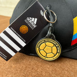 2 GORRAS 100 AÑOS + LLAVERO